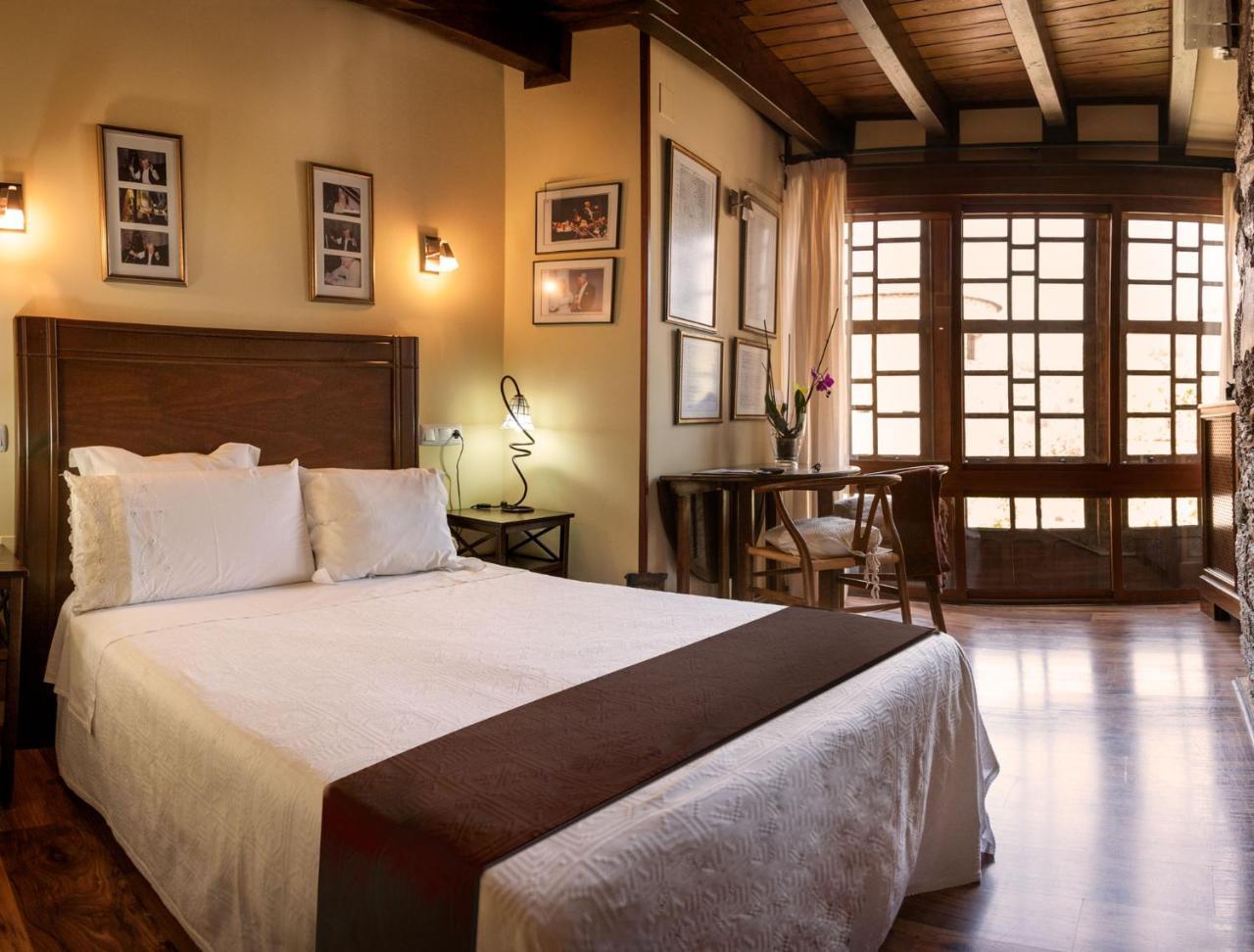 Micro-Hostal La Puerta Del Perdon Villafranca Del Bierzo Eksteriør billede