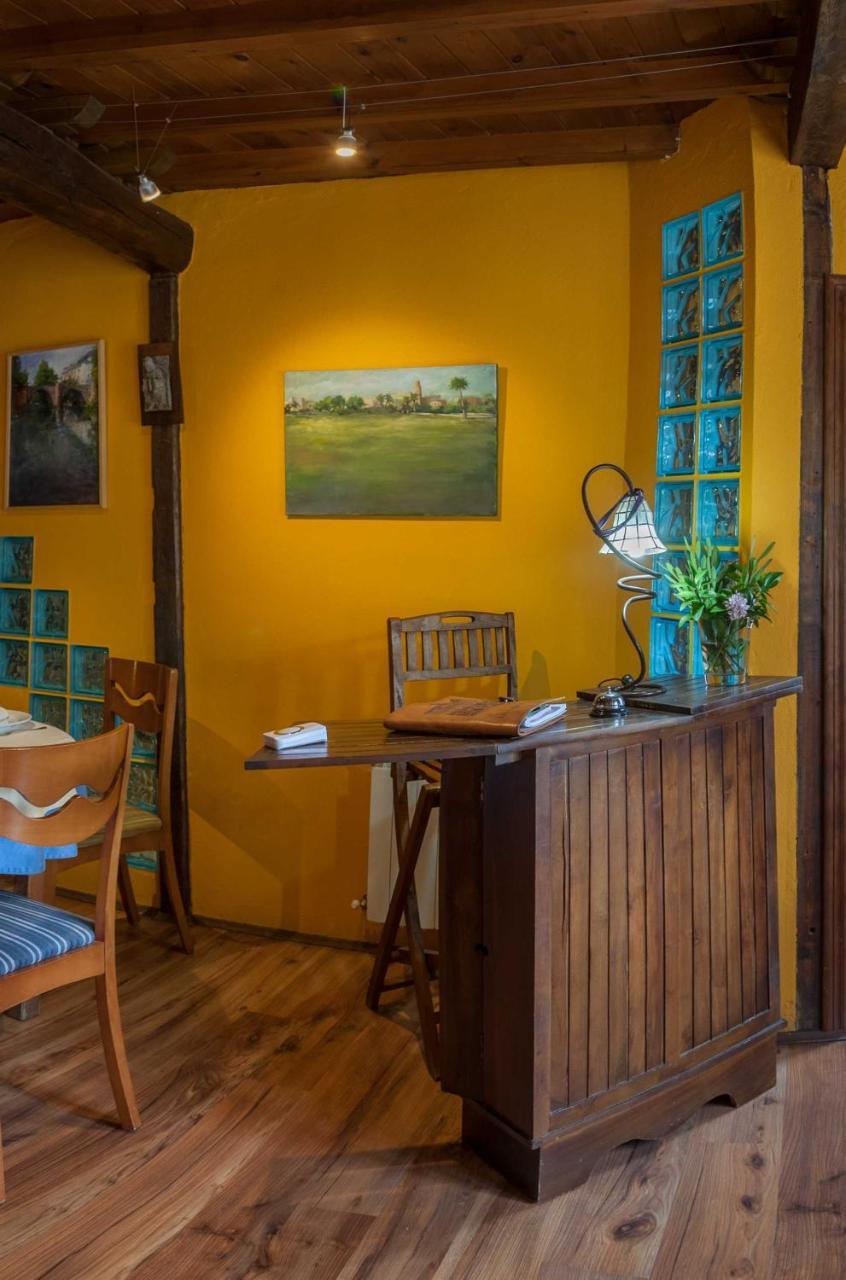 Micro-Hostal La Puerta Del Perdon Villafranca Del Bierzo Eksteriør billede