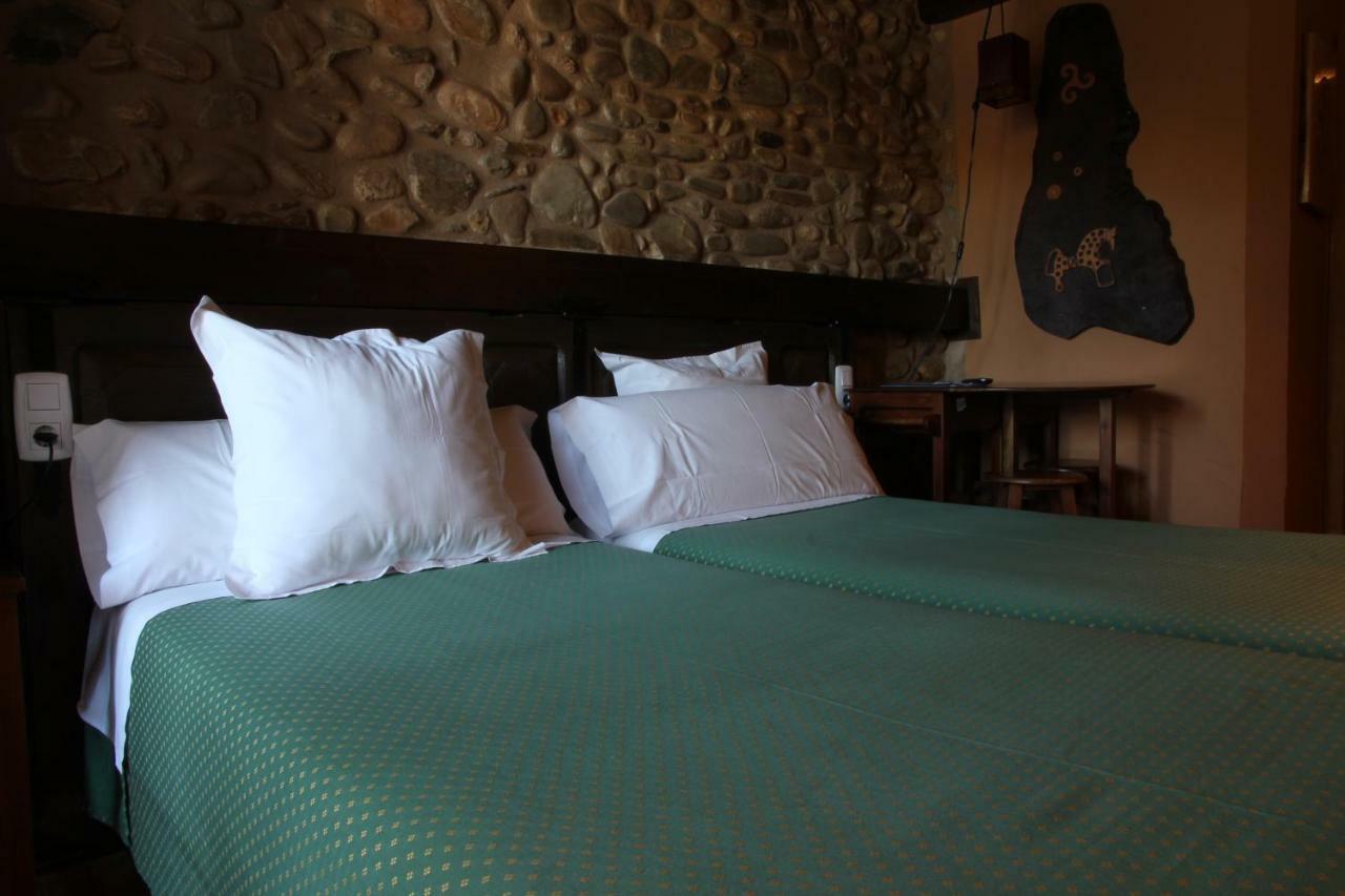Micro-Hostal La Puerta Del Perdon Villafranca Del Bierzo Eksteriør billede